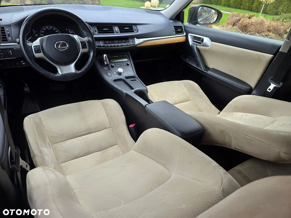 Lexus CT 200h Prestige - 27