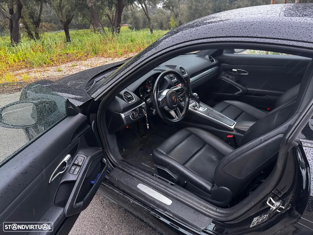 Porsche 718 Cayman - 3