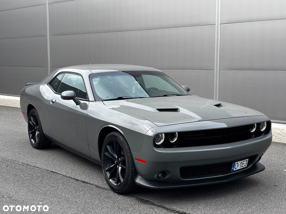 Dodge Challenger - 2