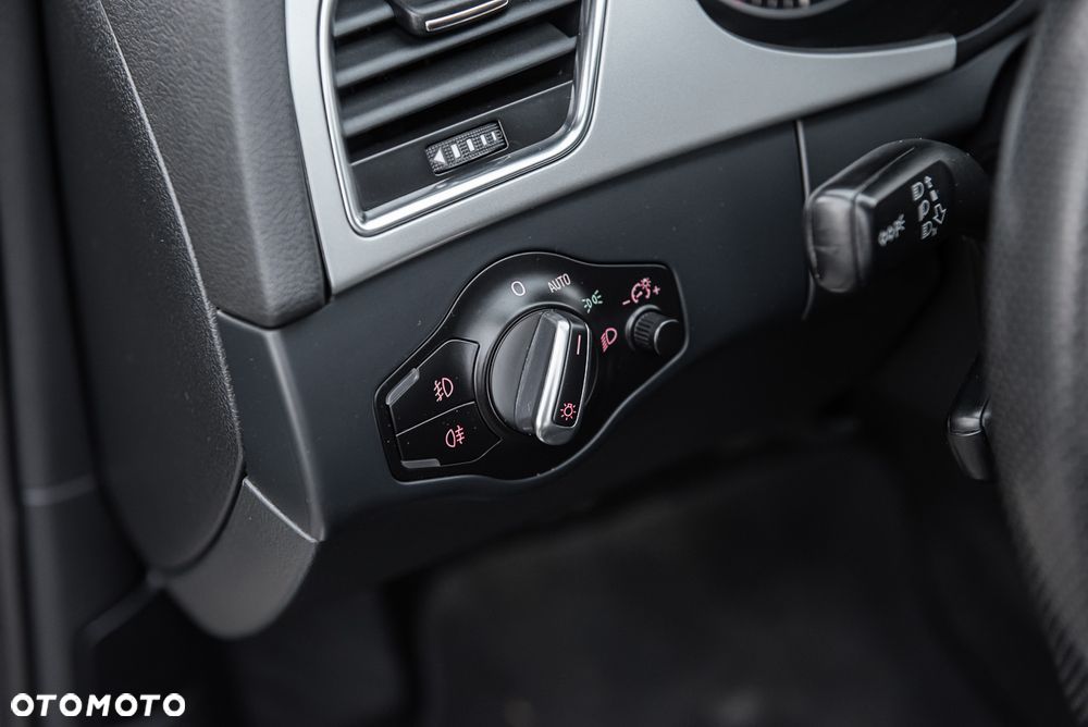 Audi A4 Avant 2.0 TFSI quattro Ambiente - 23