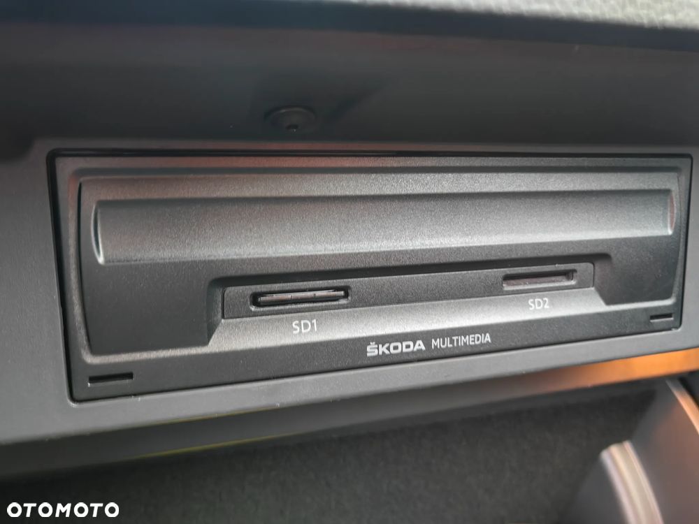 Skoda Superb 2.0 TDI SCR Sportline DSG - 36