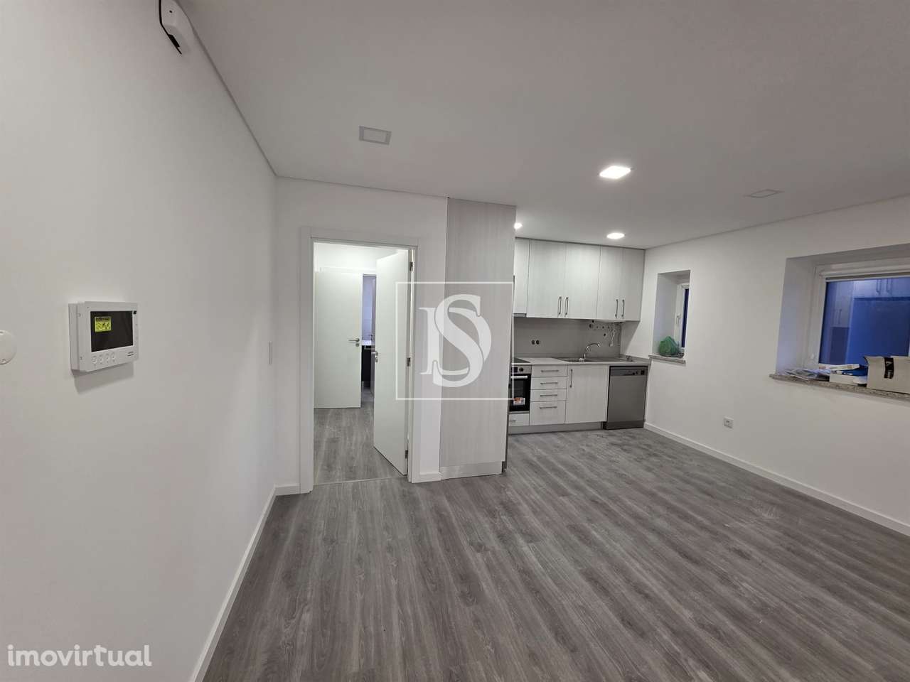 Apartamento T1 renovado, no Botulho - Grande imagem: 4/12