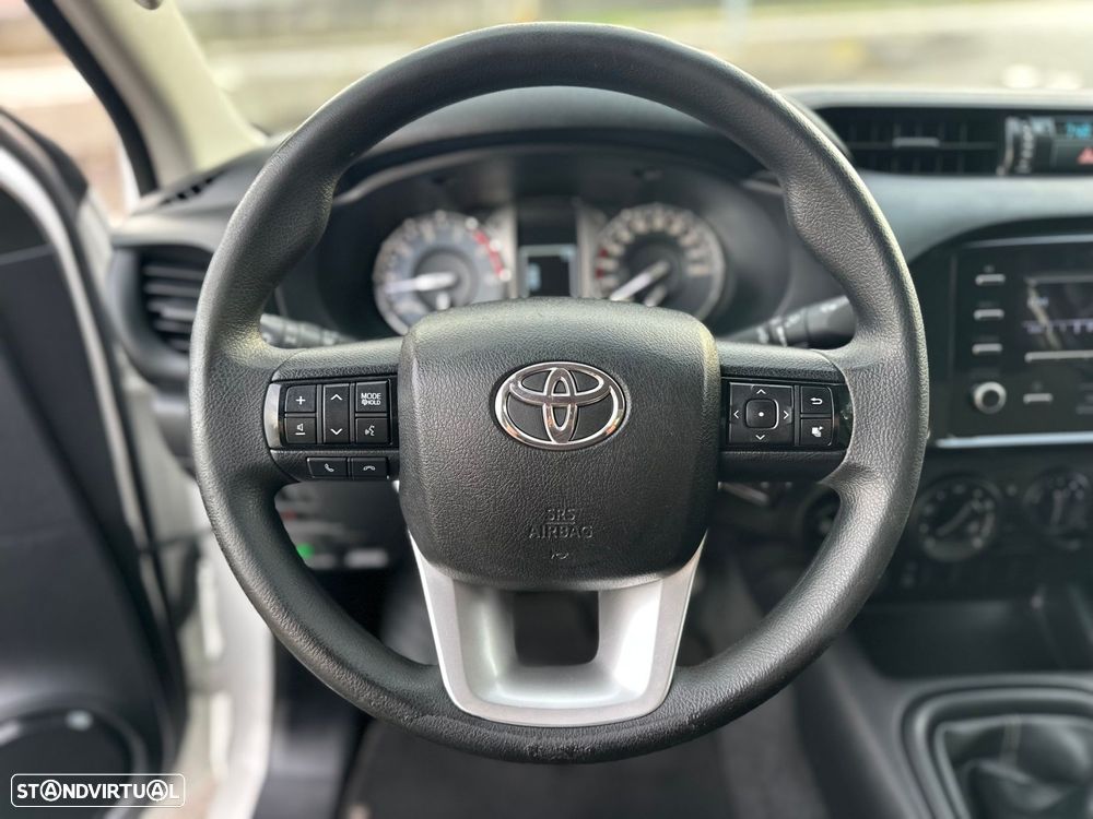Toyota Hilux 2.4 D-4D 4WD CE CM - 6