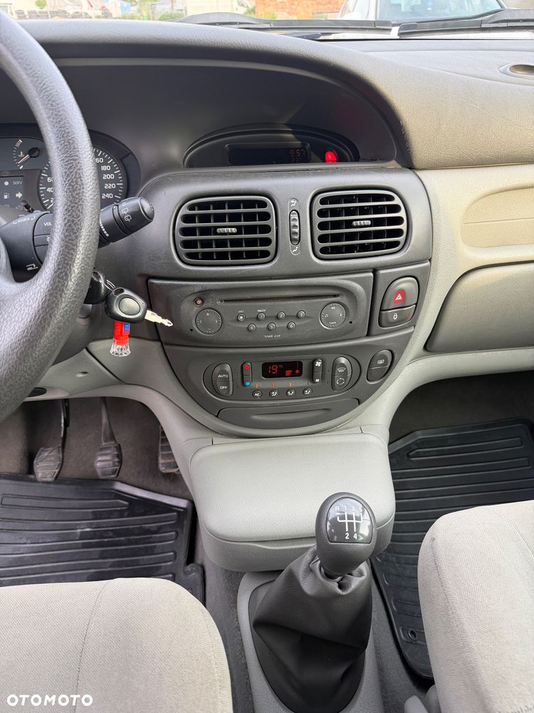 Renault Scenic 1.6 16V EXA - 14