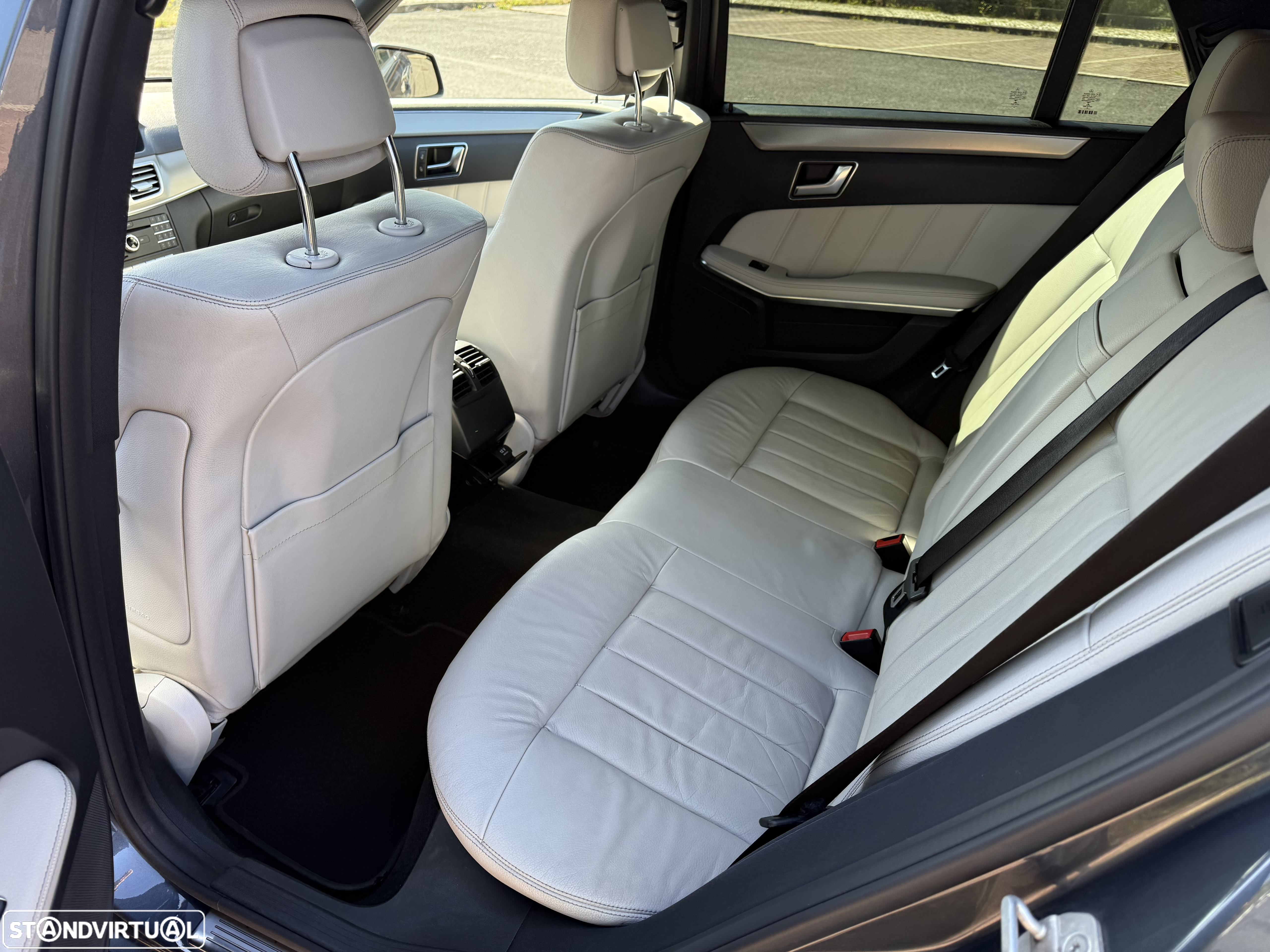 Mercedes-Benz E 220 BlueTEC Avantgarde - 22