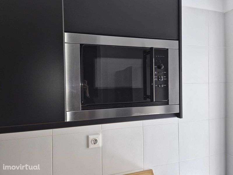 T5 Remodelado - Av. Duque Loulé!!!! - Grande imagem: 2/11