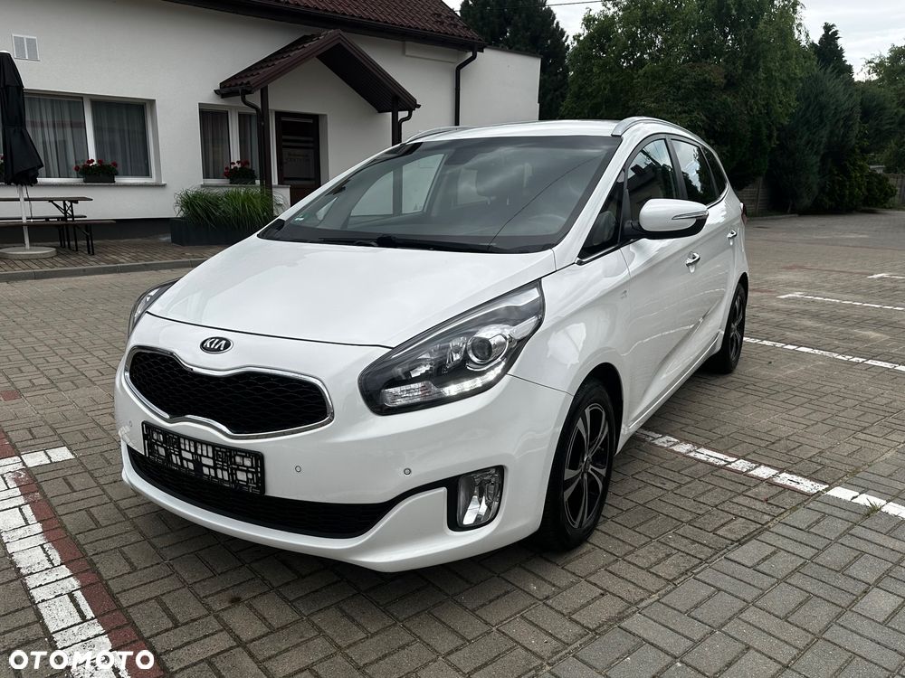 Kia Carens - 2