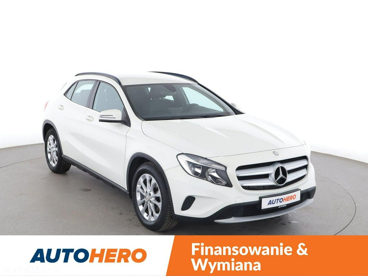 Mercedes-Benz GLA - 10