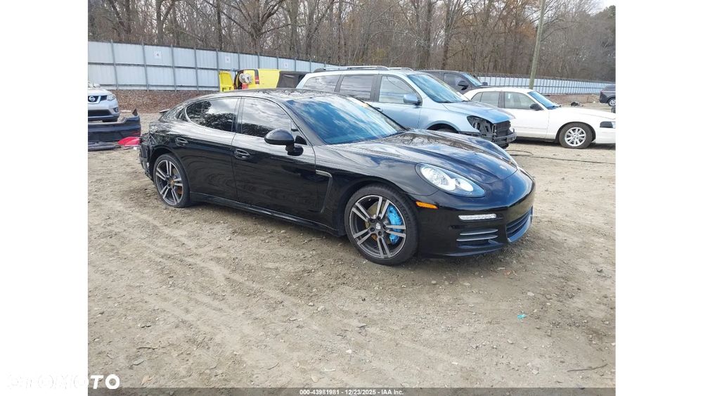 Porsche Panamera - 1