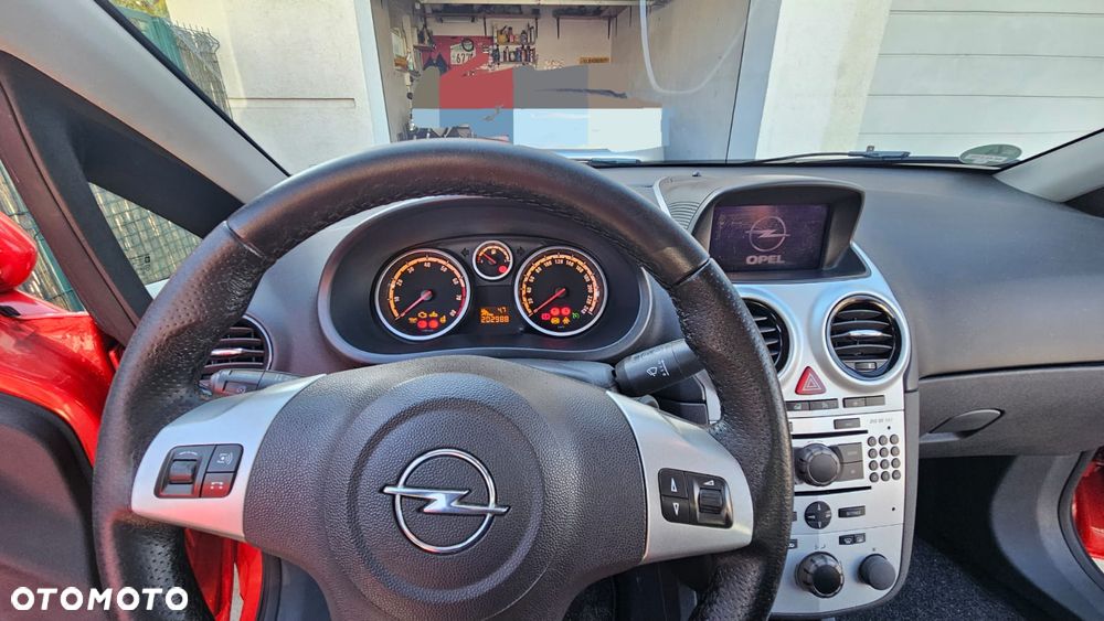 Opel Corsa 1.6 Turbo GSi - 21