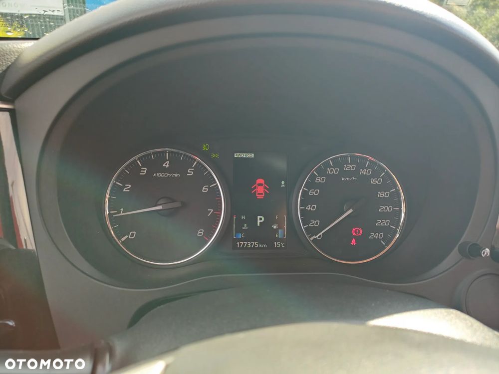 Mitsubishi Outlander 2.0 Intense - 24