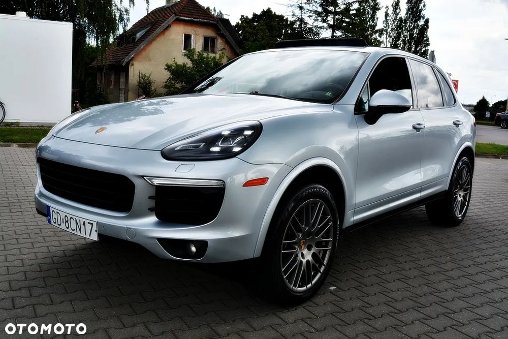 Porsche Cayenne Platinum Edition - 18