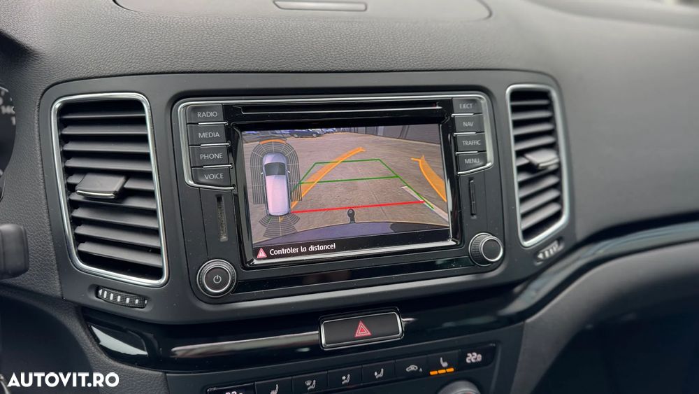 Volkswagen Sharan 2.0 TDI DSG (BlueMotion Technology) Highline - 17