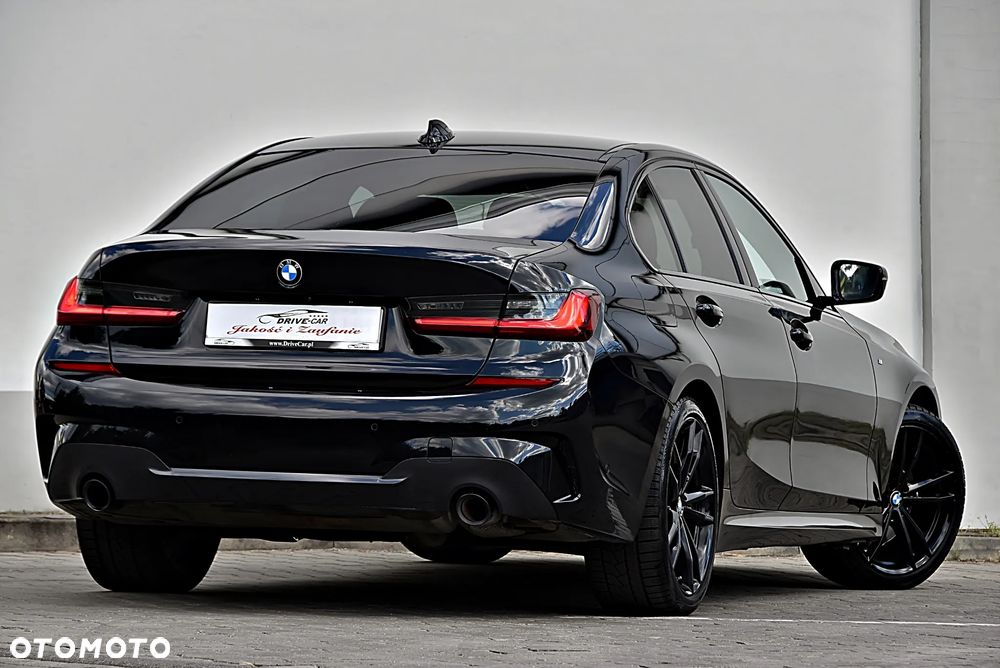 BMW Seria 3 330i xDrive - 6