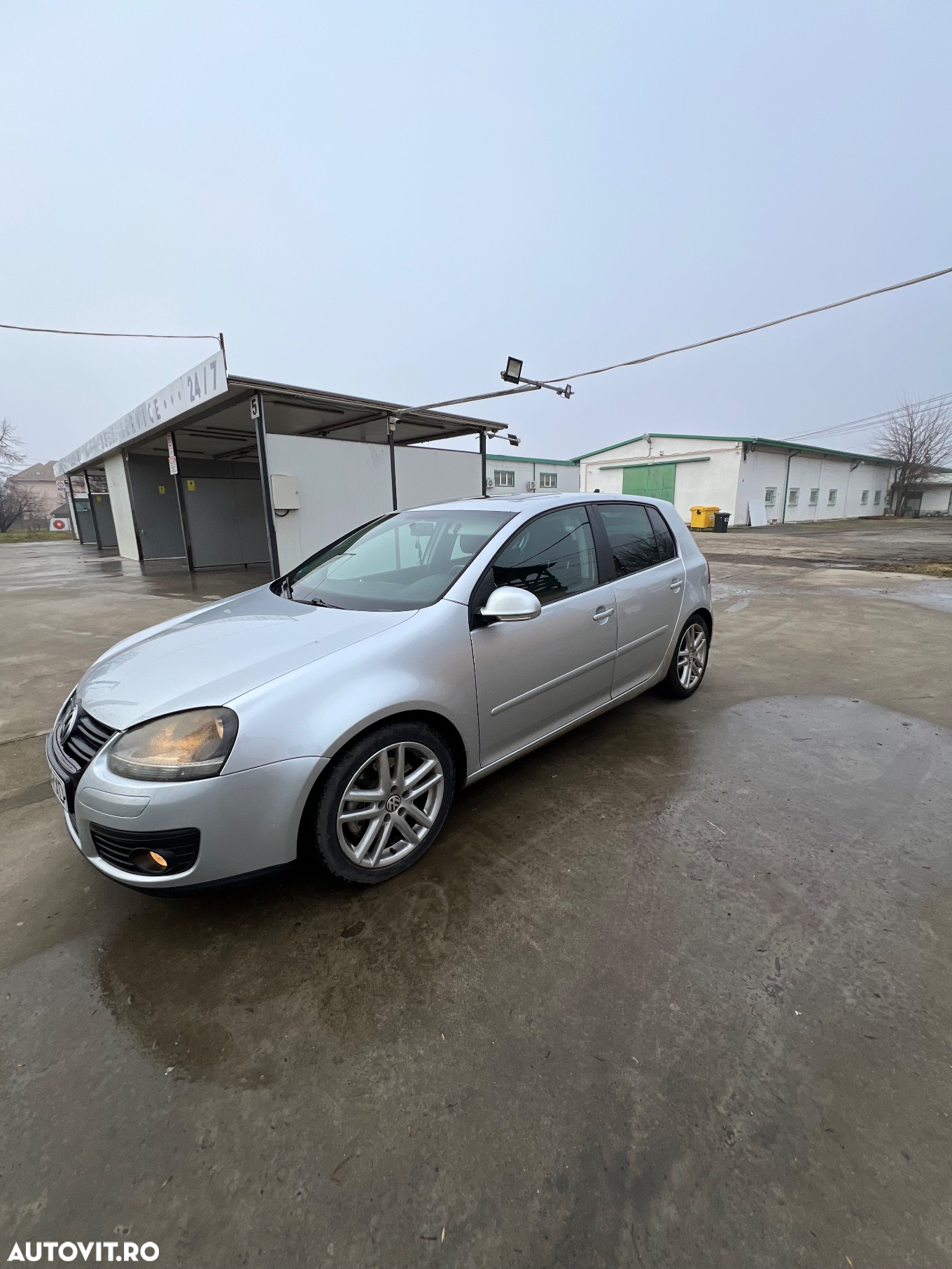 Volkswagen Golf 2.0 DPF GTD - 2