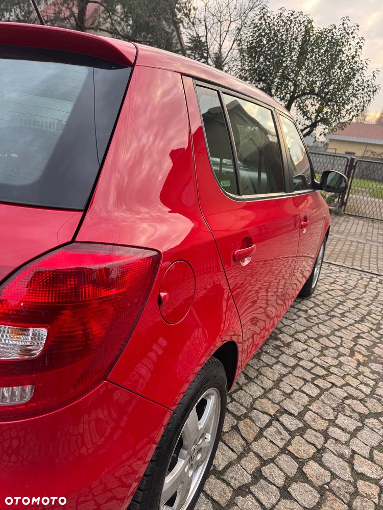 Skoda Fabia 1.4 16V Active Plus - 6