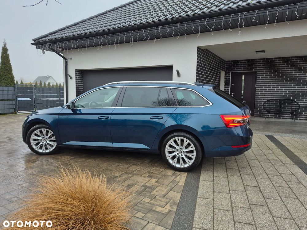 Skoda Superb 2.0 TDI SCR Style DSG - 32