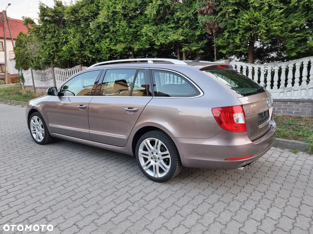 Skoda Superb 2.0 TDI Elegance DSG - 4