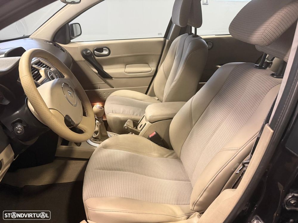 Renault Mégane Break 1.5 dCi Privilège Luxe - 4