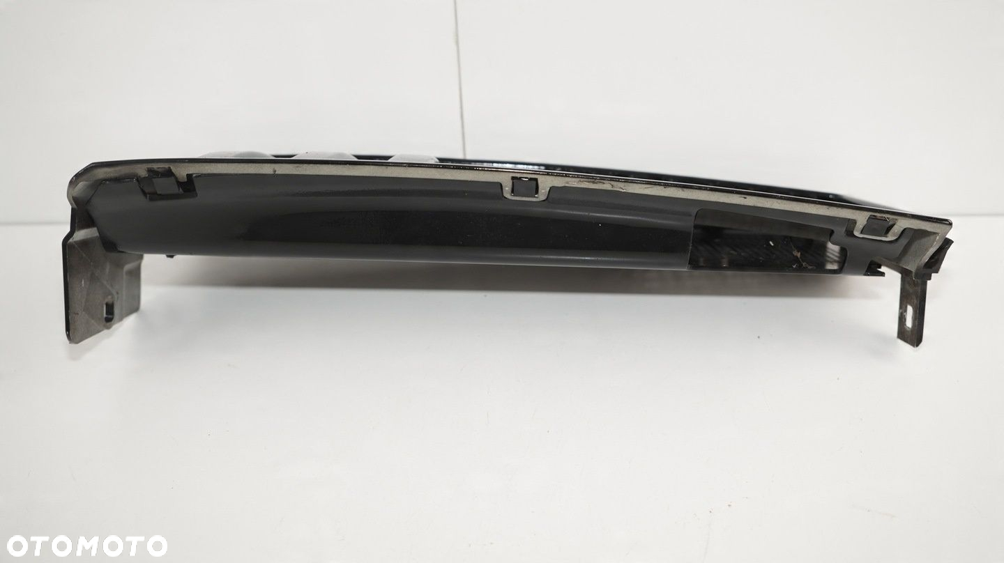 KRATKA BŁOTNIKA PRAWA RANGE ROVER L322 01-05R - 4