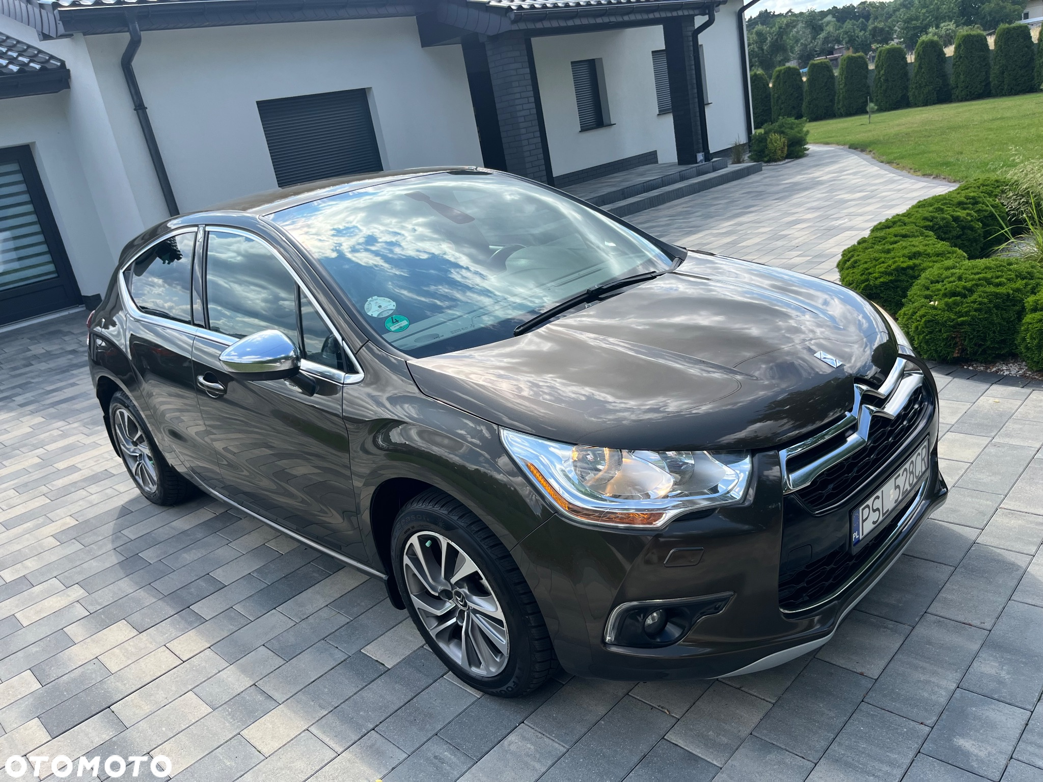 Citroën DS4 1.6 e-HDi SoChic MCP - 8