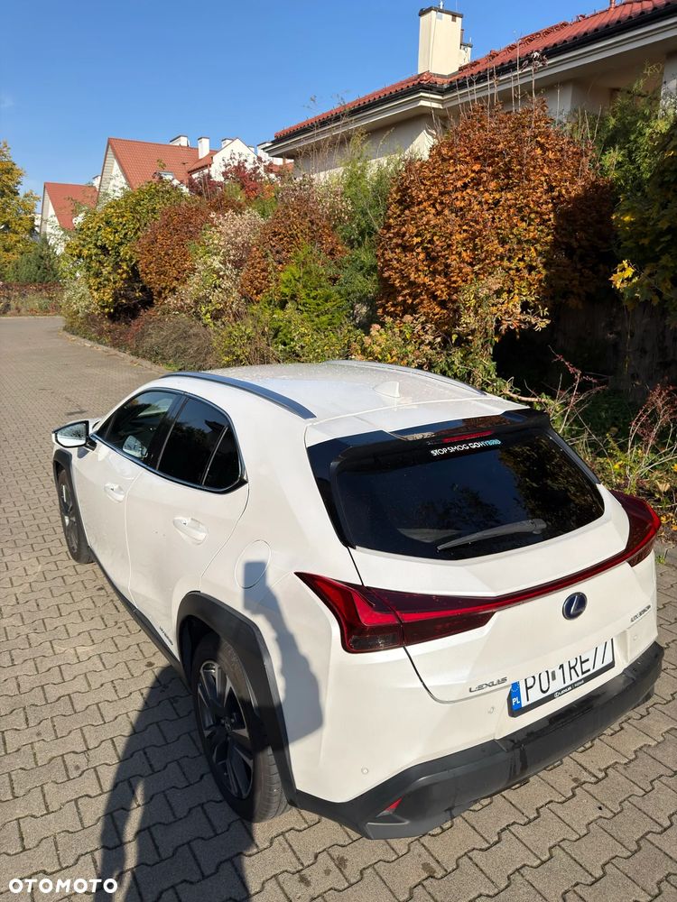 Lexus UX - 16