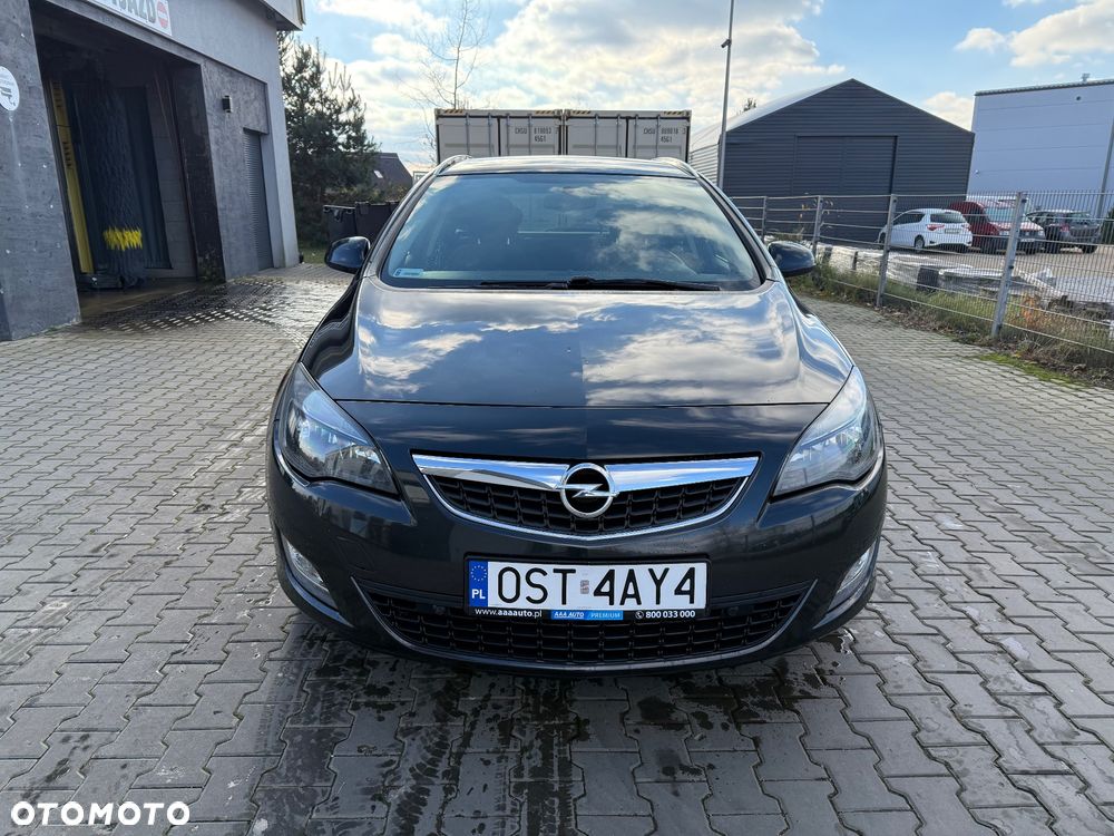 Opel Astra 1.4 T Cosmo - 4