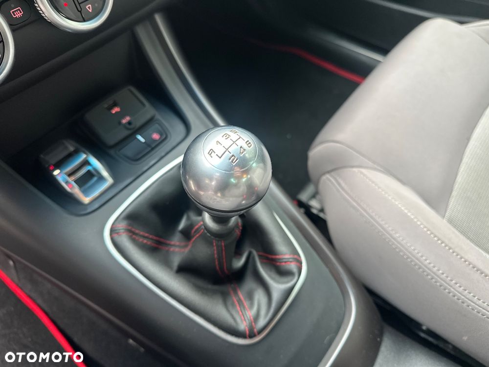 Alfa Romeo Giulietta 1.6 JTDM 16V - 28