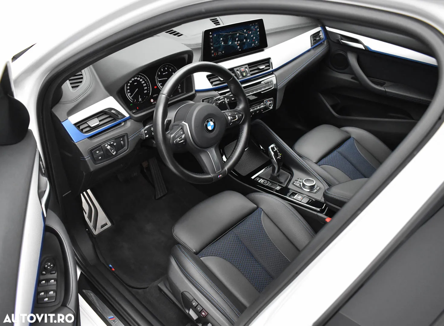 BMW X1 xDrive20i AT - 7
