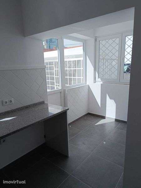 T2 com Garagem quintal e pequeno logradouro em S.Domingos de Rana - Grande imagem: 5/12