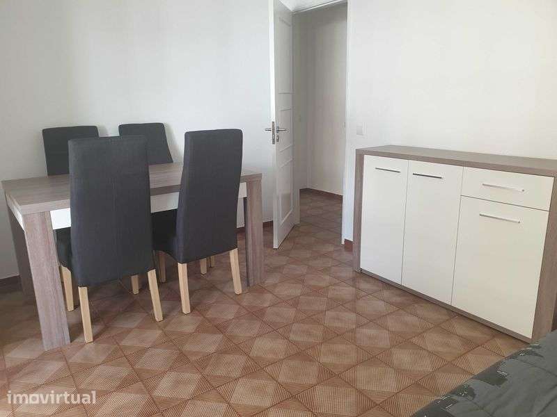 Apartamento por arrendar - Grande imagem: 2/4