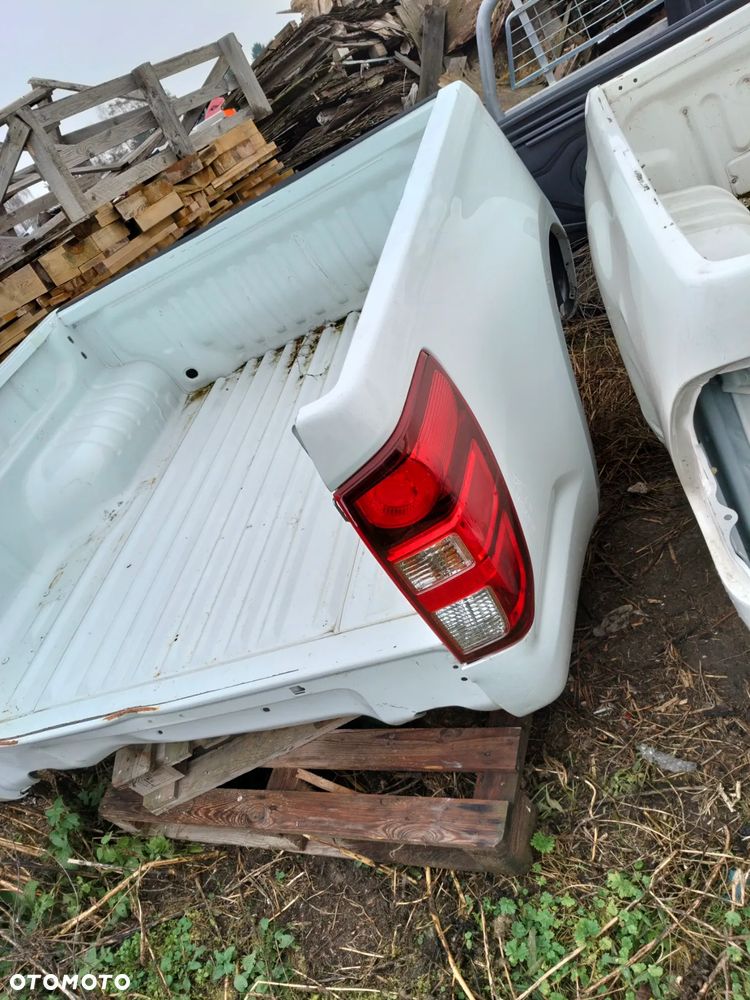MAZDA BT50 2022- PAKA BAGAŻNIK SKRZYNIA  TYŁ - 2