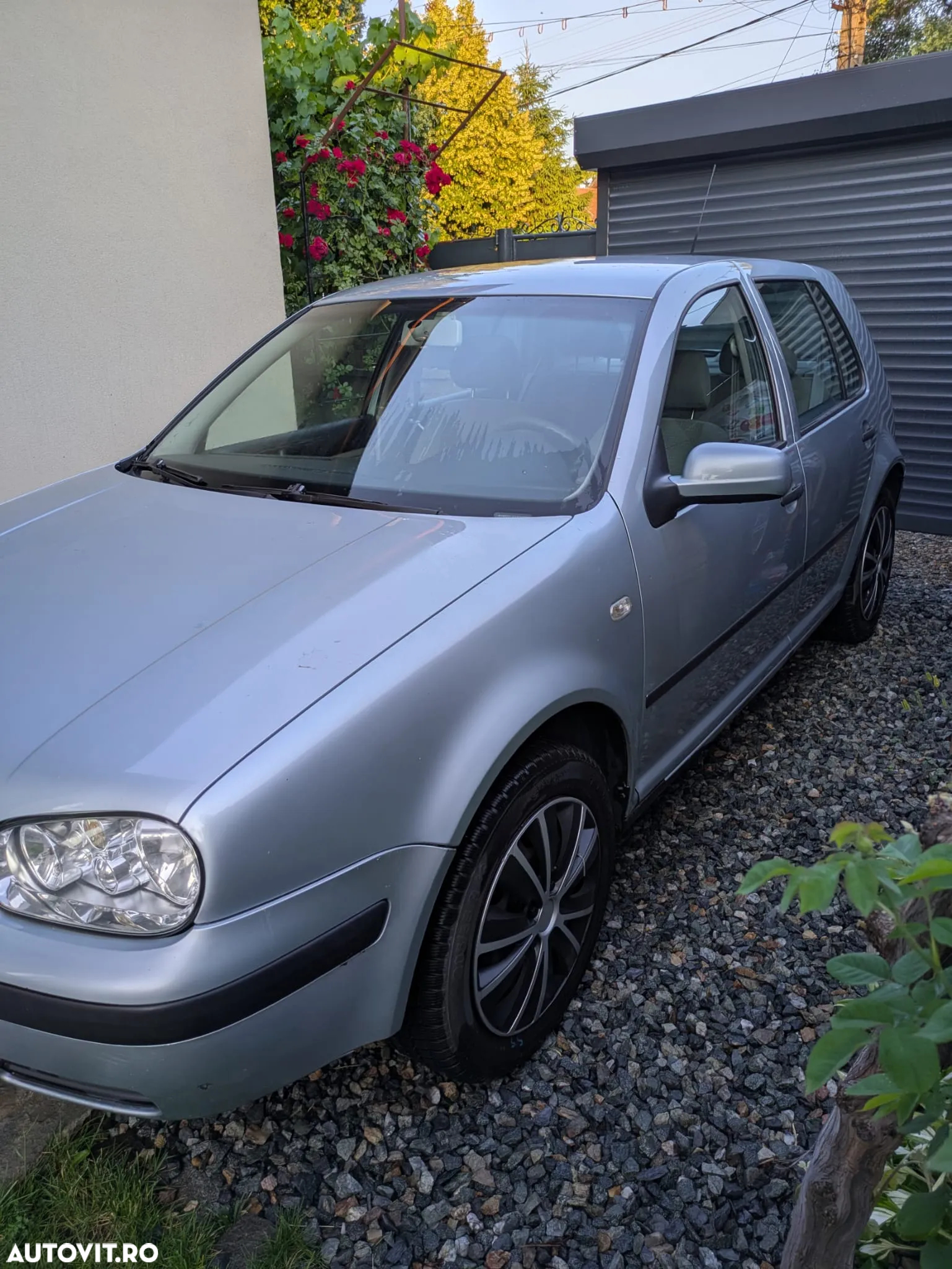 Volkswagen Golf 1.4 - 4