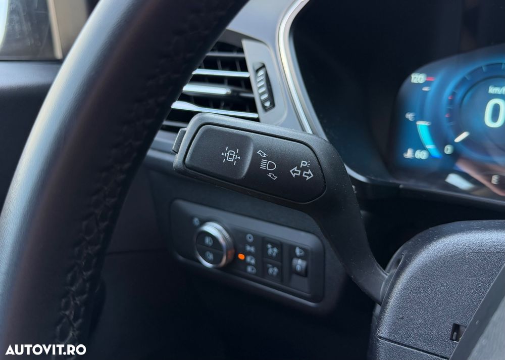 Ford Kuga 2.5 Duratec FHEV TITANIUM - 23