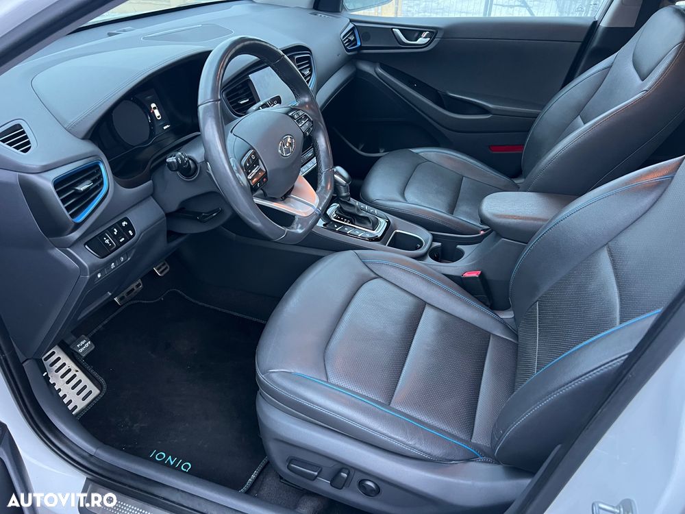 Hyundai IONIQ 1.6 GDI Premium - 6
