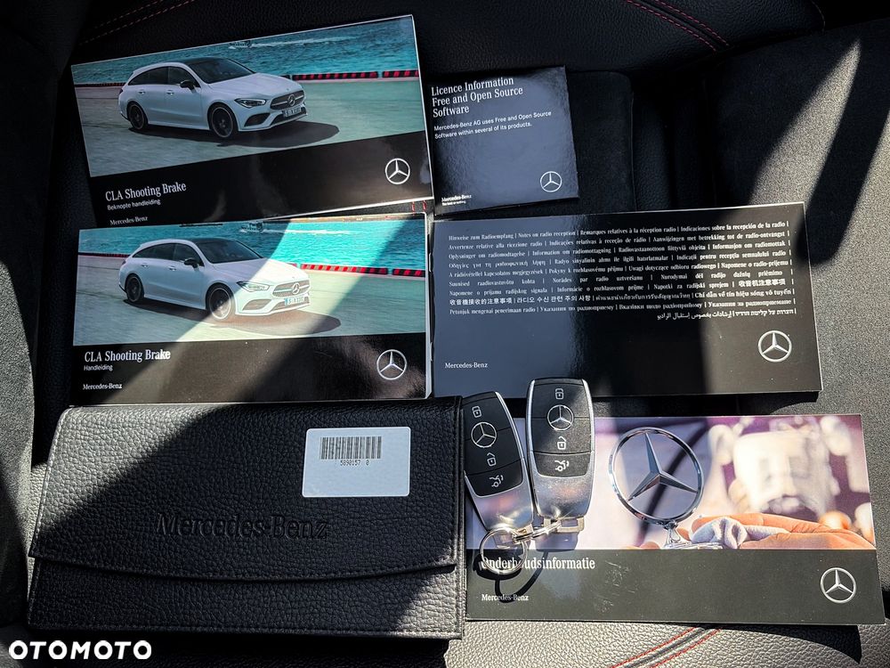 Mercedes-Benz CLA 200 7G-DCT AMG Line - 38