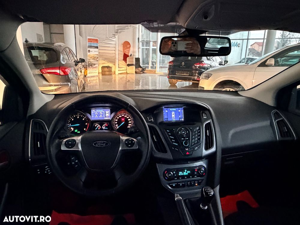 Ford Focus 1.6 TDCI ECOnetic 88g Start-Stopp-System Titanium - 8