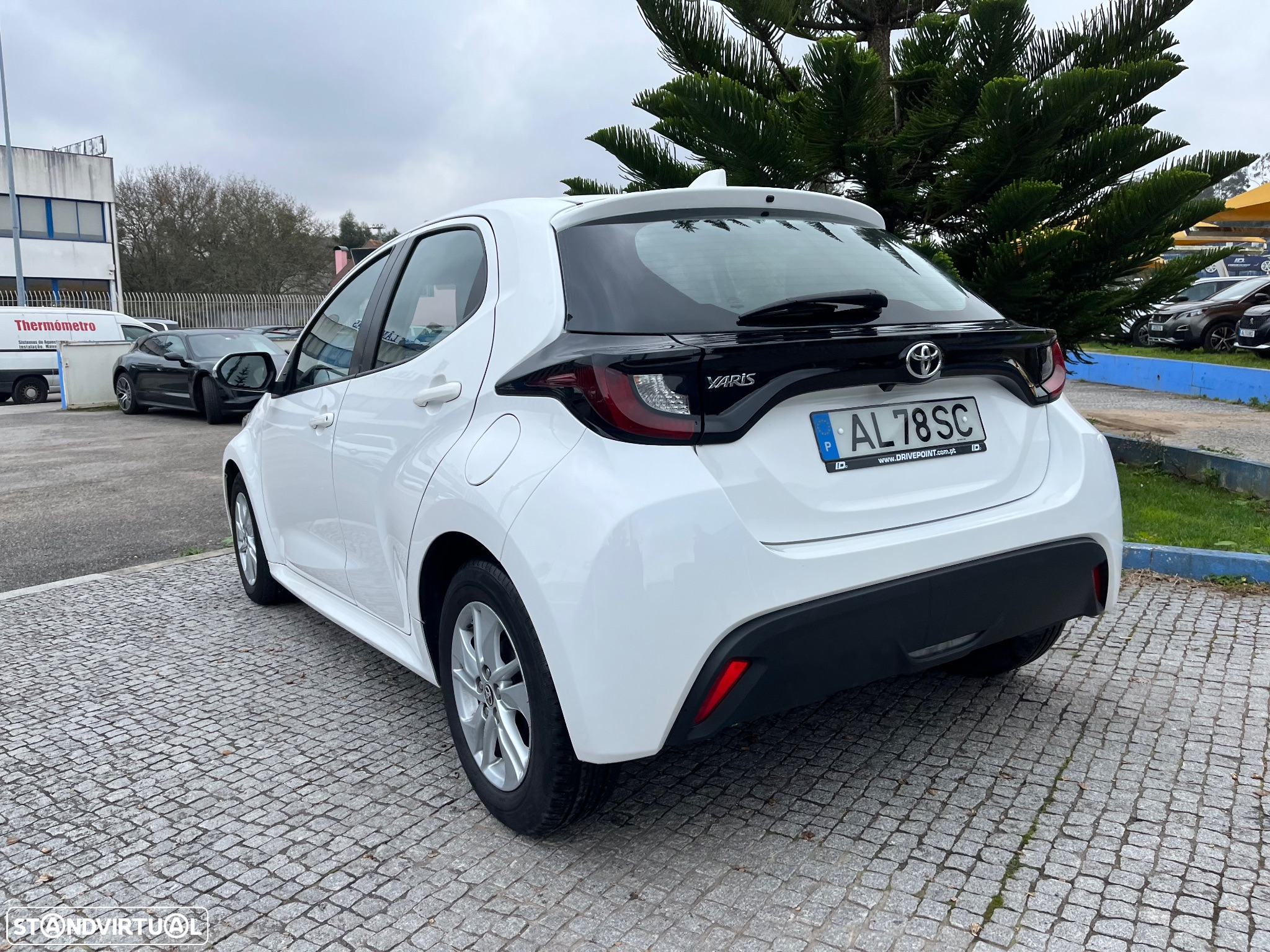 Toyota Yaris 1.0 VVT-i Comfort - 11
