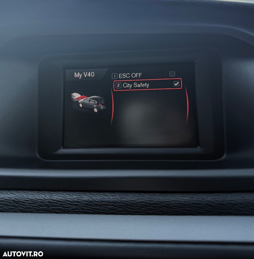 Volvo V40 D3 Aut. Momentum - 12