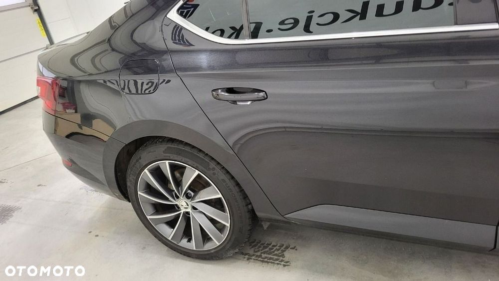 Skoda Superb 2.0 TDI L&K DSG - 5