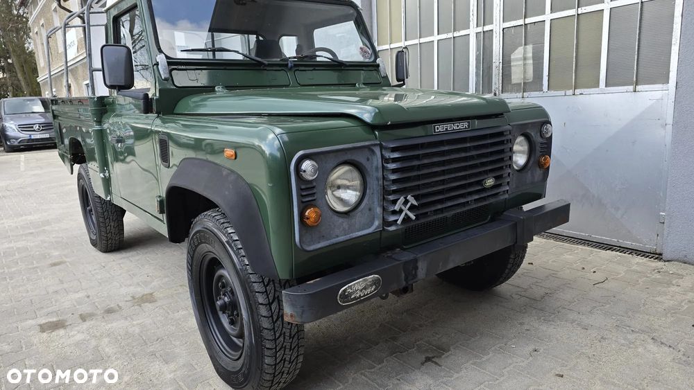 Land Rover Defender - 21