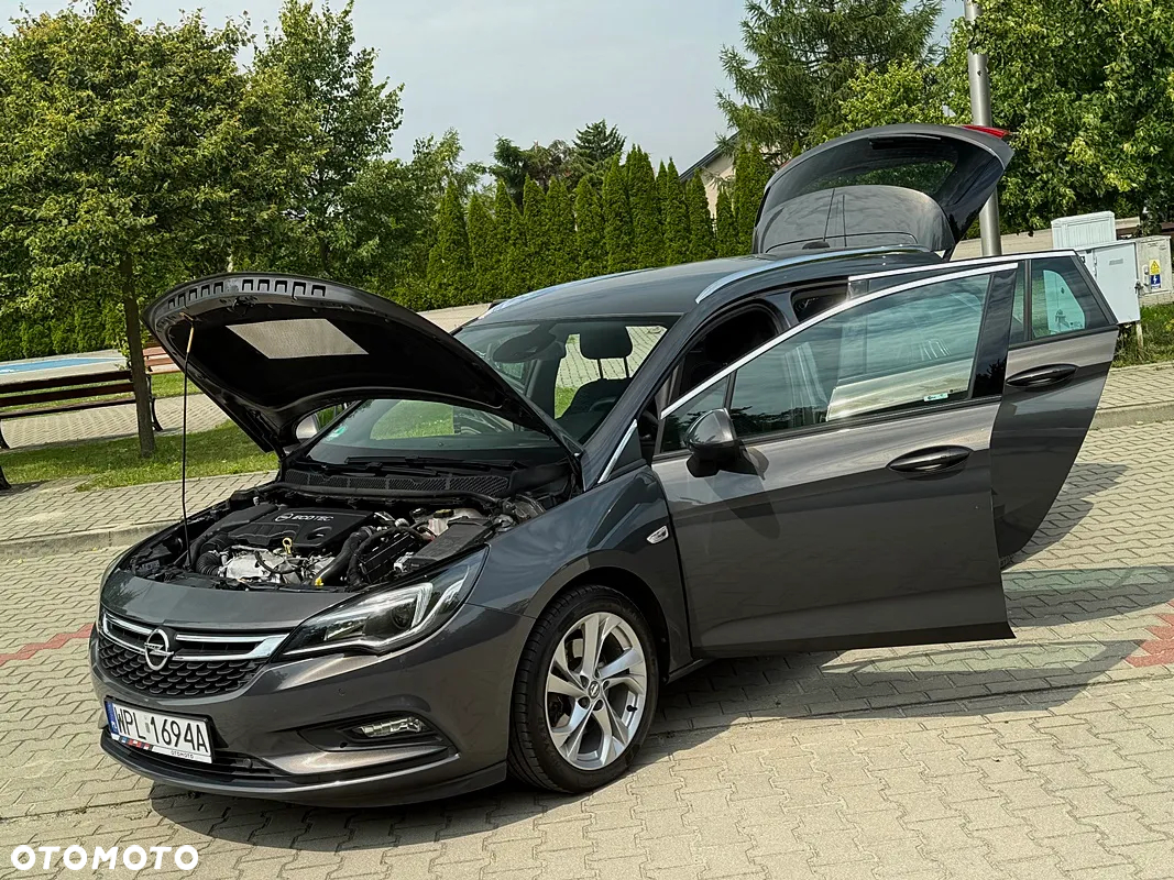 Opel Astra IV 1.6 CDTI Cosmo - 36