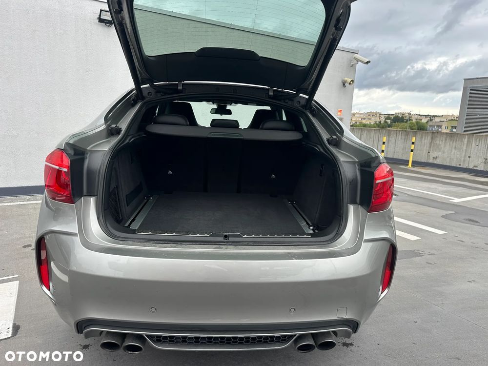 BMW X6M - 11
