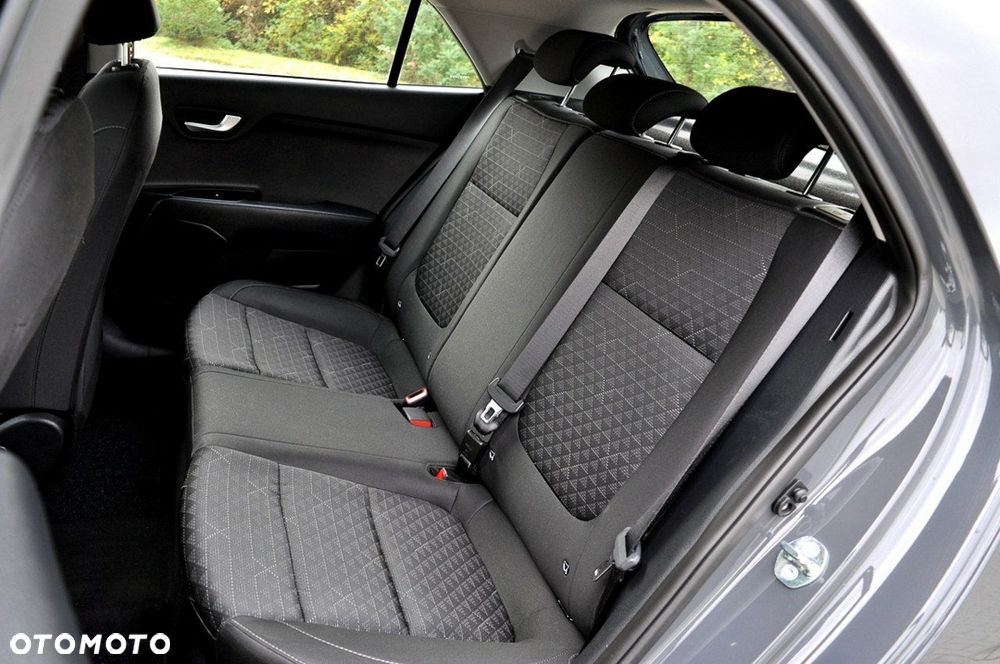 Kia Rio - 9