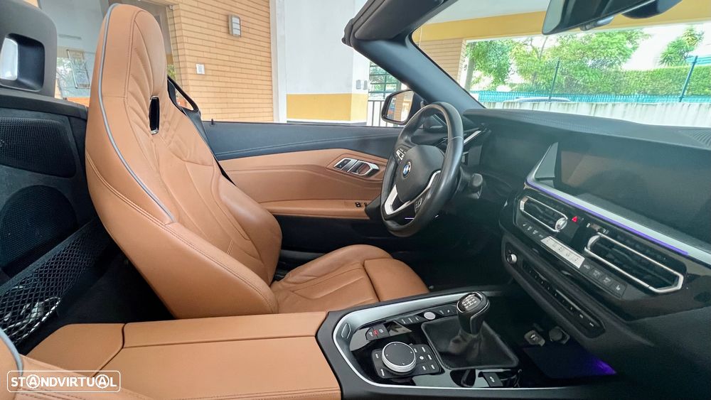 BMW Z4 sDrive20i Sport Line - 11