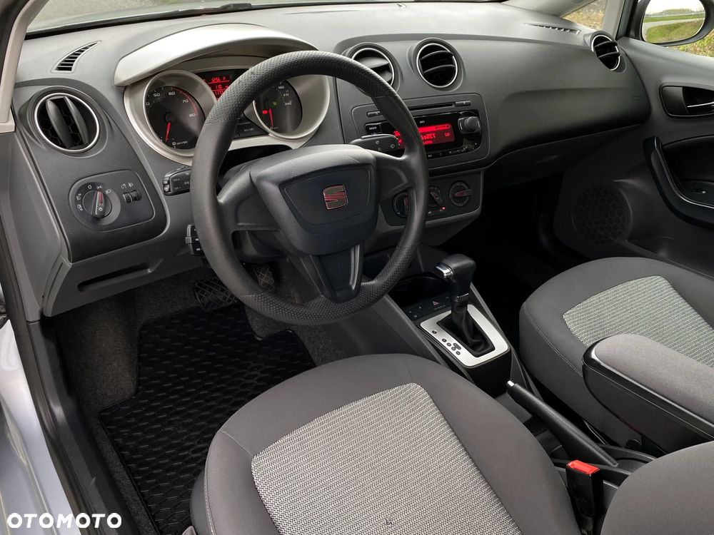Seat Ibiza SC 1.6 16V DSG Style - 9
