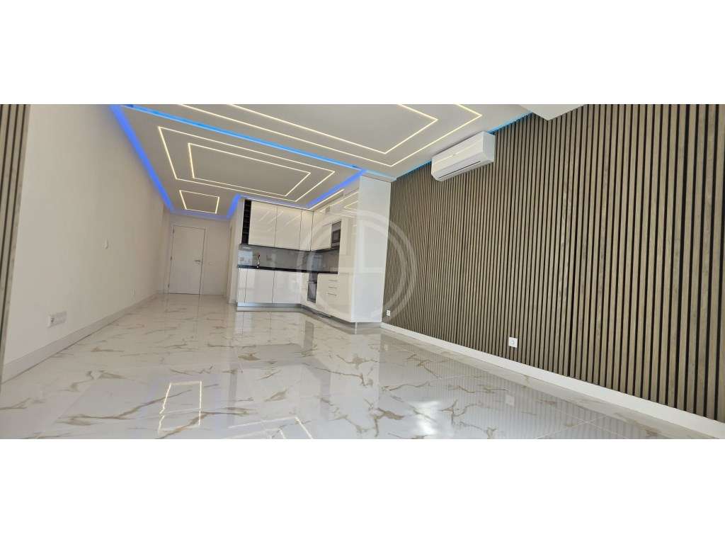 Apartamento T2 renovado, vista mar em Quarteira - Grande imagem: 3/26