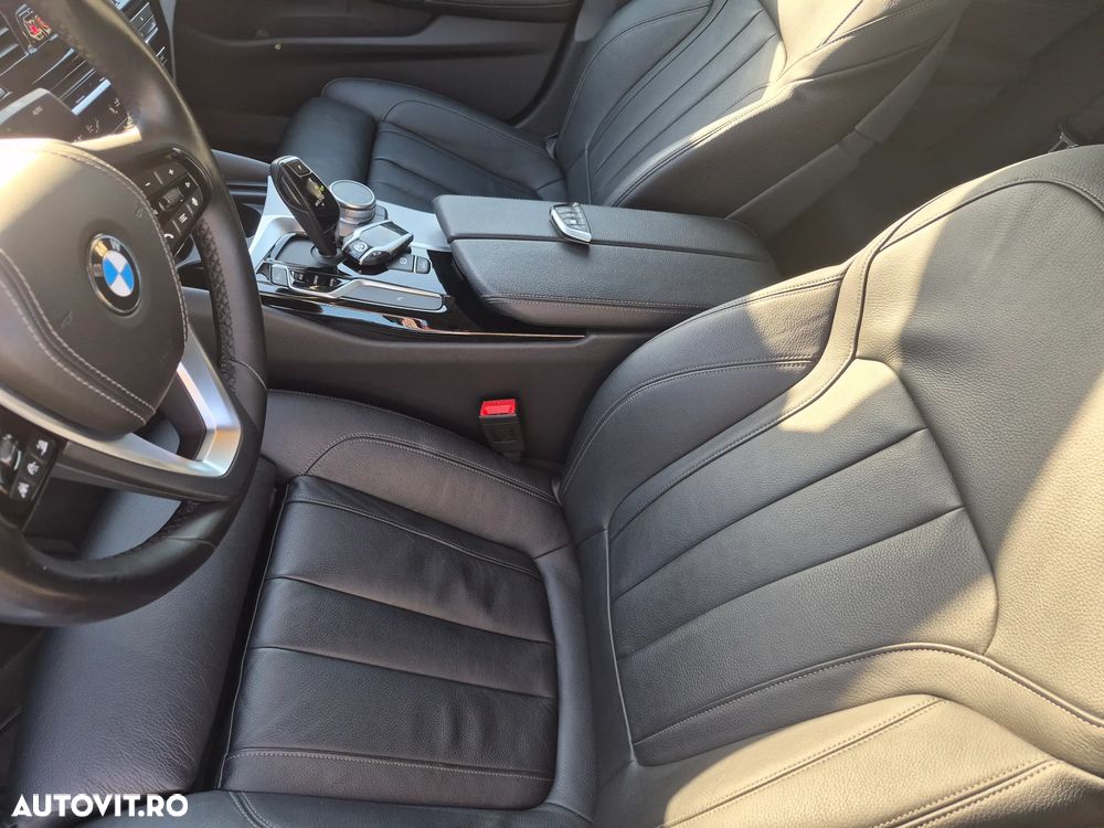 BMW Seria 5 520d AT MHEV - 11