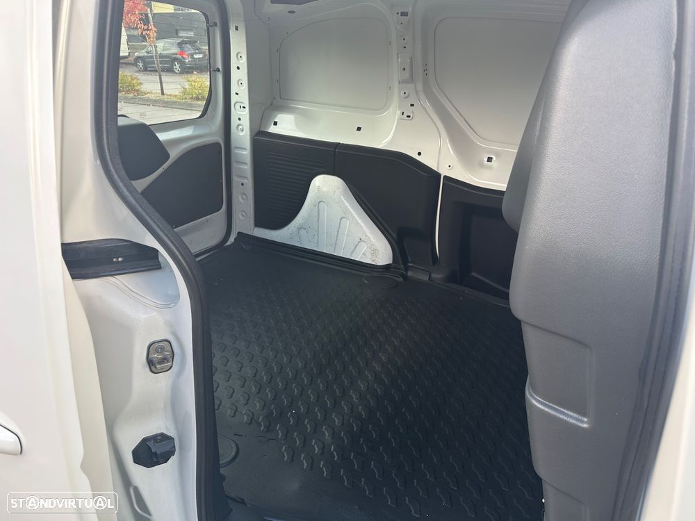 Peugeot Partner 1.6 HDI Automática - 16
