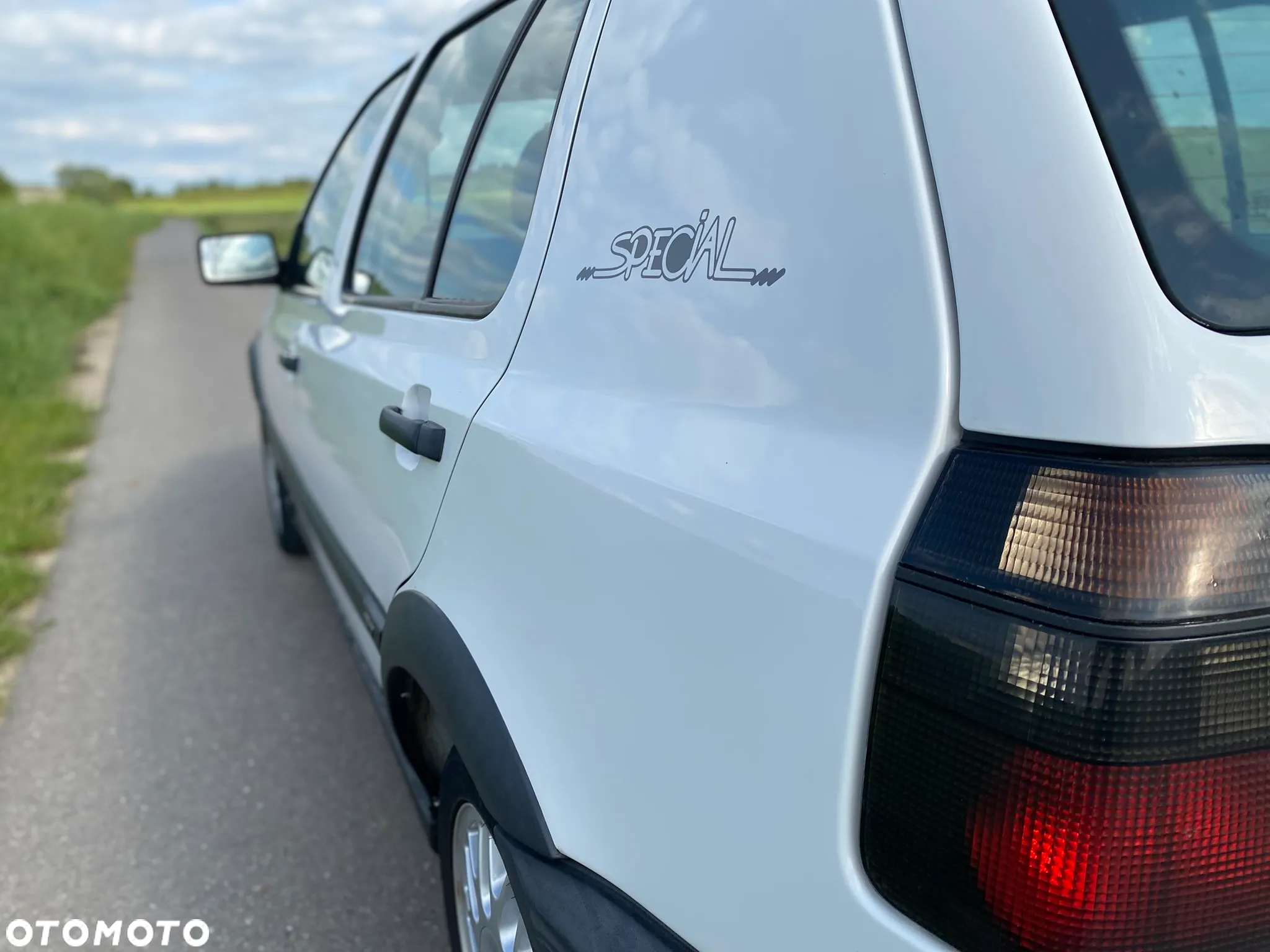 Volkswagen Golf 1.8 GT Special - 9